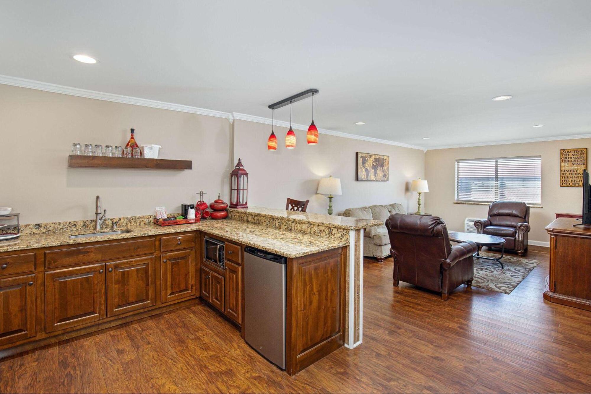 Ramada By Wyndham Bowling Green Bagian luar foto