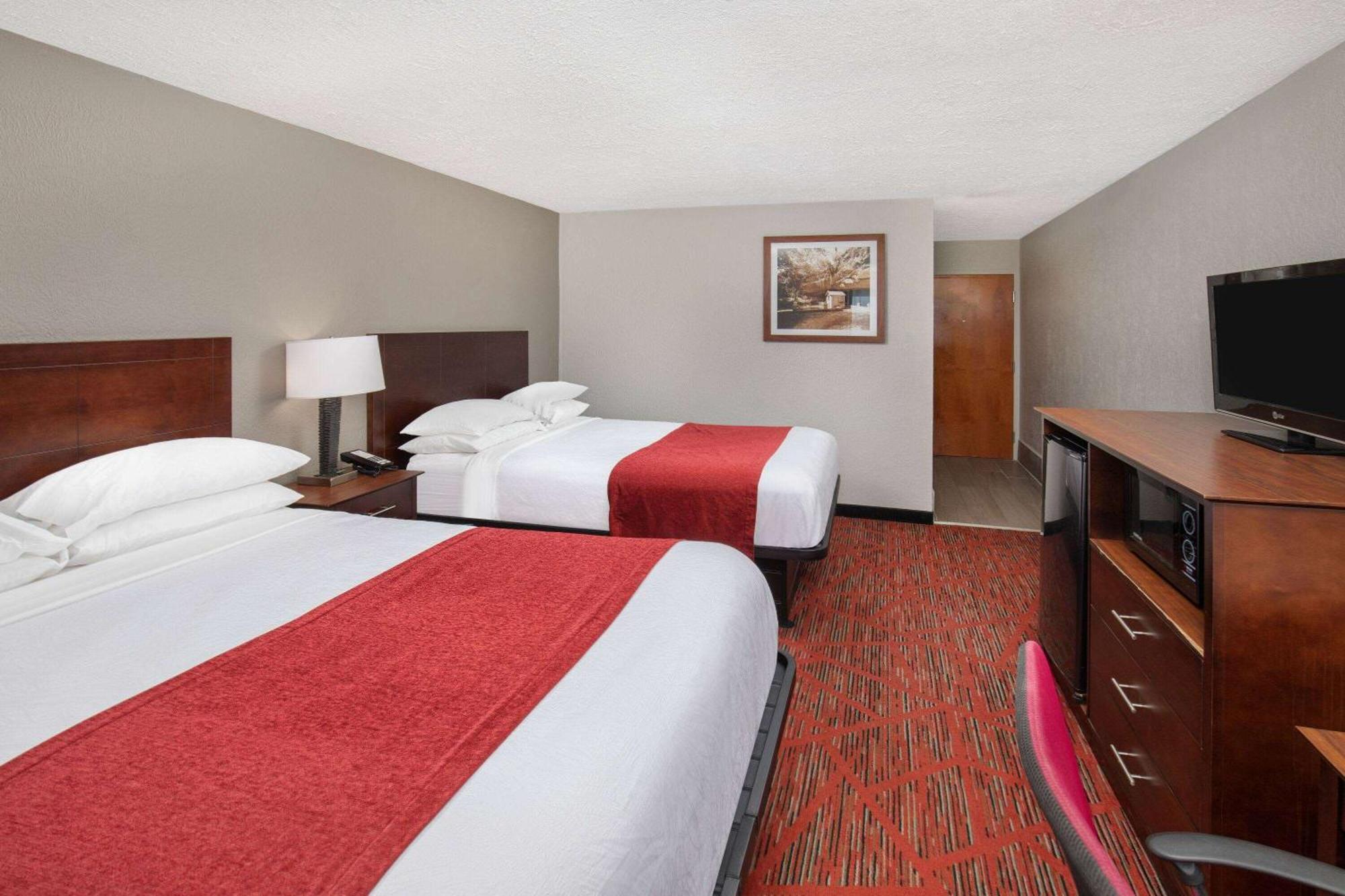Ramada By Wyndham Bowling Green Bagian luar foto