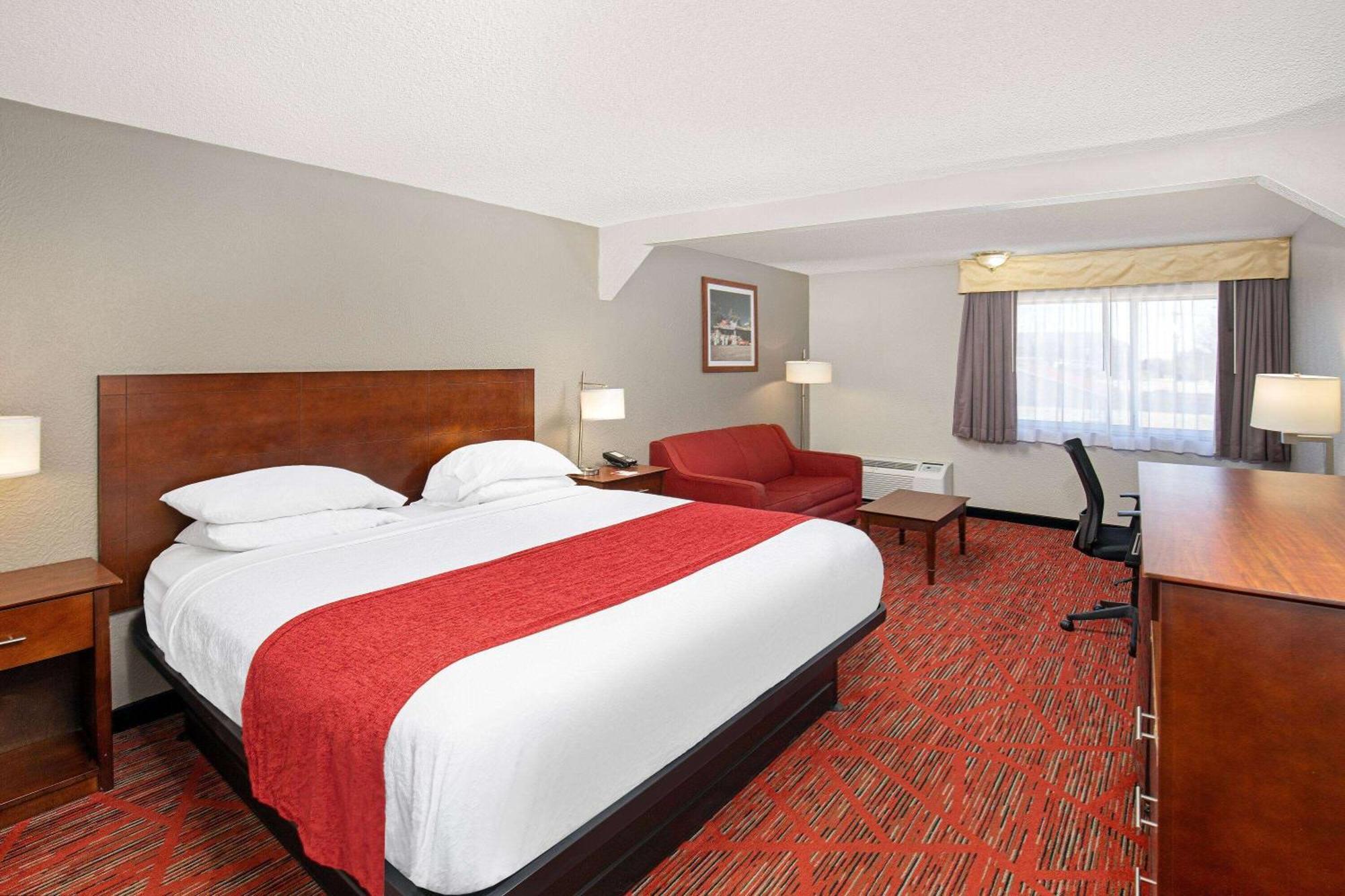 Ramada By Wyndham Bowling Green Bagian luar foto