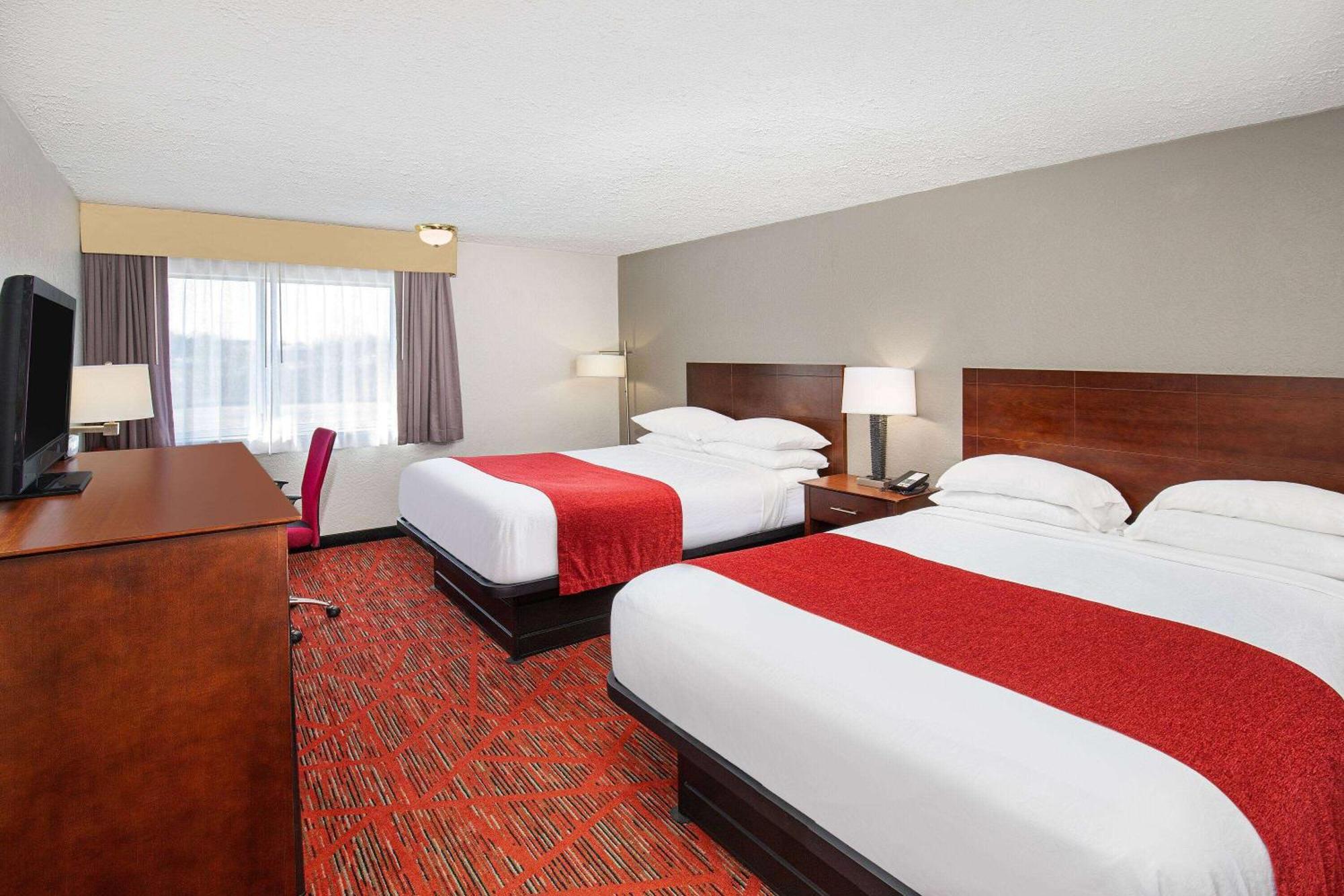 Ramada By Wyndham Bowling Green Bagian luar foto