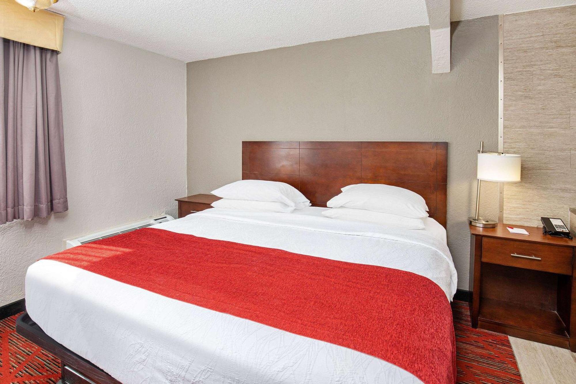 Ramada By Wyndham Bowling Green Bagian luar foto
