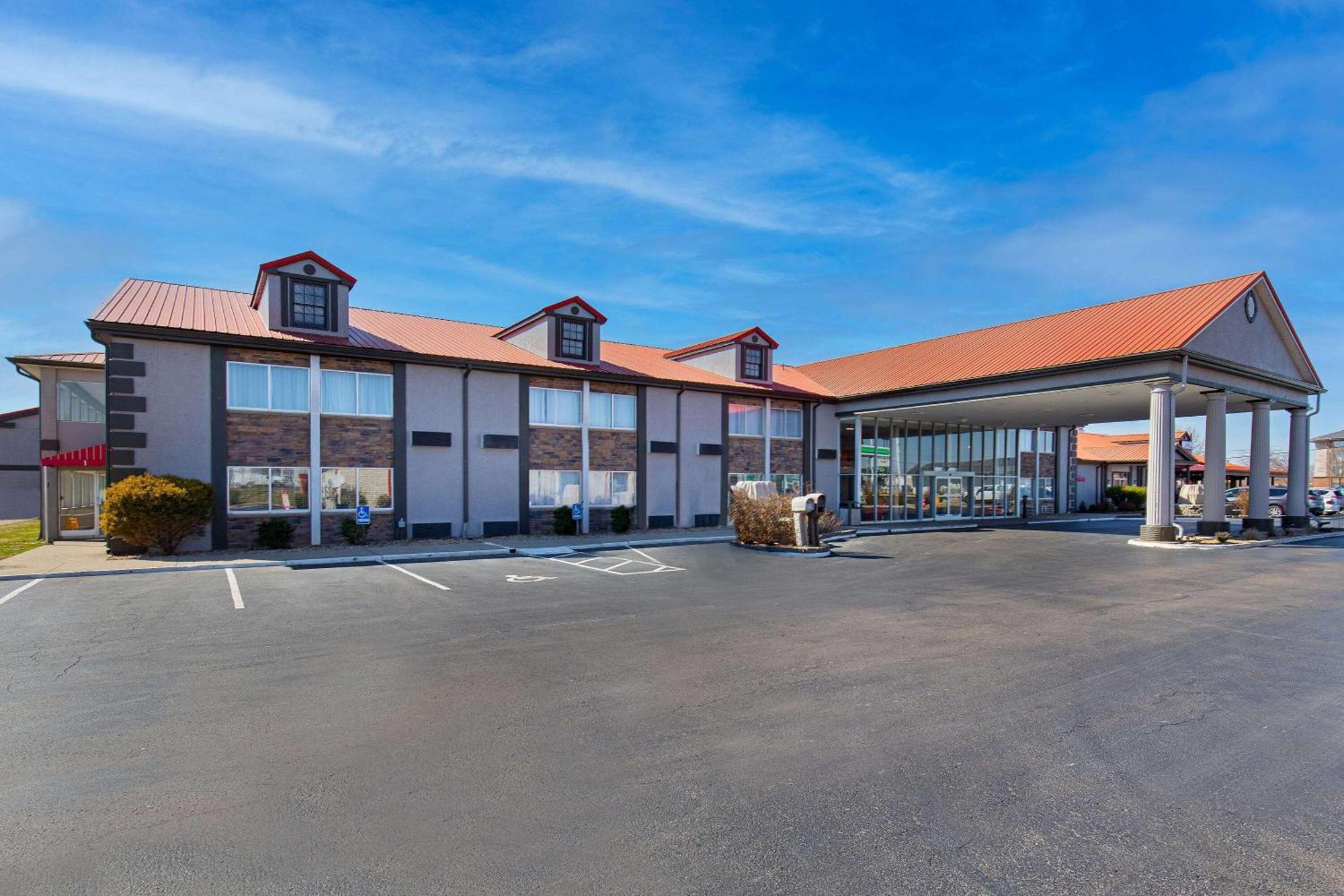 Ramada By Wyndham Bowling Green Bagian luar foto